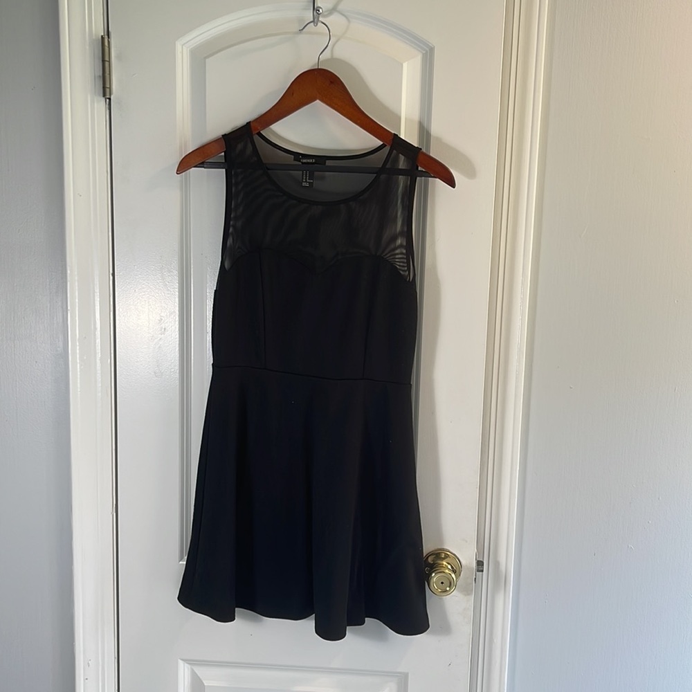 Forever 21 sleeveless women’s dress - Picture 4 of 7